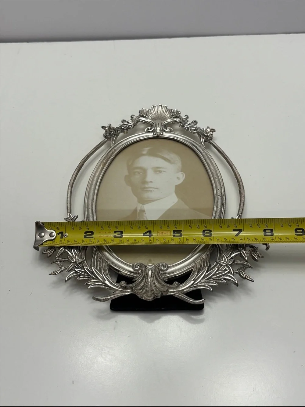 Vintage Oval Silver plate Ornate Picture Frame